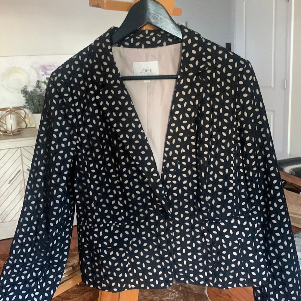 Loft brand women jacket, size8, nice material, like new